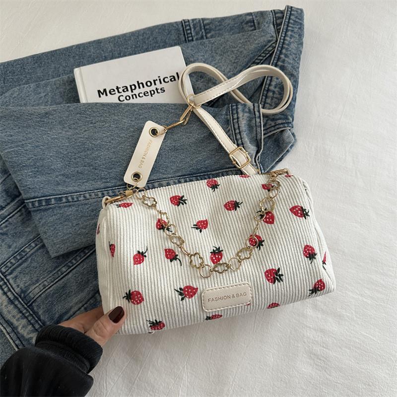 Модная новая вельветовая сумка через плечо с принтом клубники 2024 для повседневного стиля белый