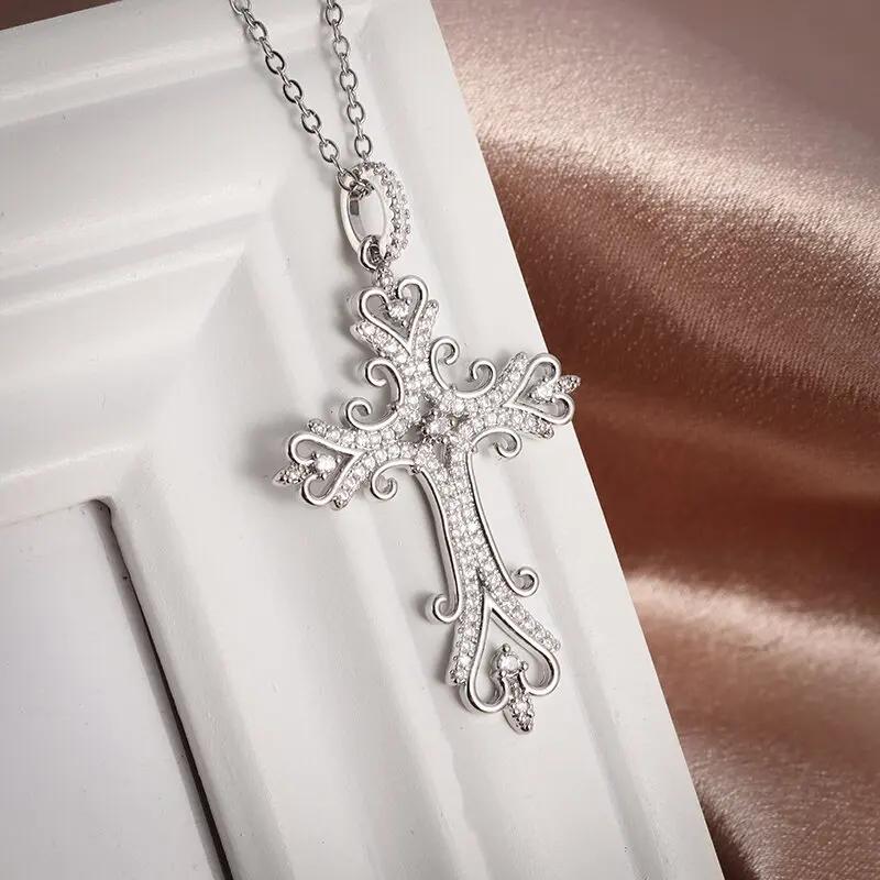 Exquisite Cross Studded Zircon Pendant Necklace for Women Fashion Glamor Wedding Jewelry