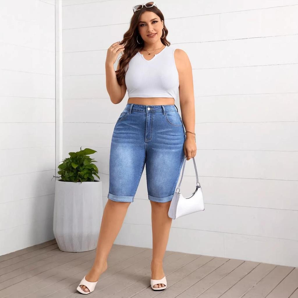 2026 Evropské Strečové Džínové Bermuda Šortky ve Velikostech Plus Size, Prané Modré, Středně Vysoký Pas, Smanšující Design Capri s Ohrnutými Nogami