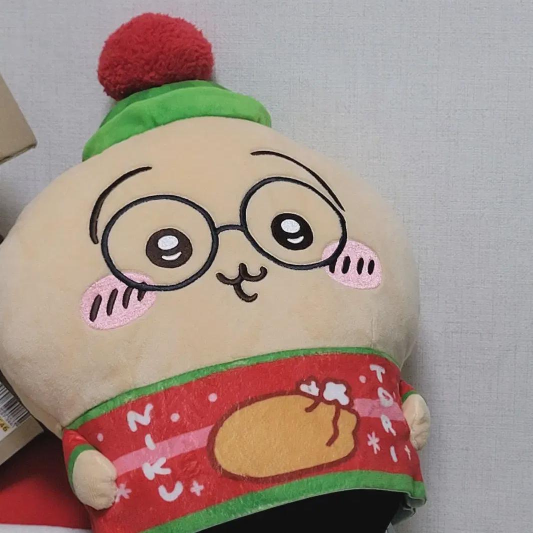 

First Off, I Sell Chiikawa And Usagi Doll