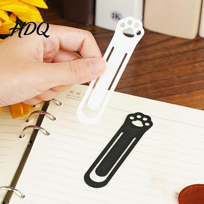Lightweight Book Clip Cat Paw Bookmark 3D Printed One-Piece Mold Elastic Stable Novelty Hold Hollow for Reading Accessory Bookmark