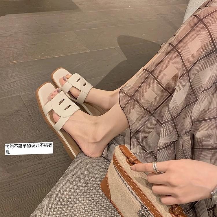 Sheepskin~ Grape mother, the same style, hollowed out and thin, square head, soft bottom, versatile, flat bottom, one word beach outer slippers, fem