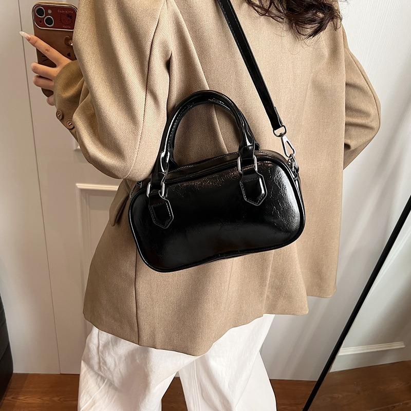 Retro Fashion Small Bag Women's New High-end Shoulder Messenger Bag Portable Work Pillow Bag