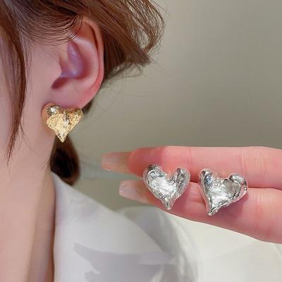New Metal Ins Style Pleated Concave Convex Heart Earrings, High-end Elegant and Fashionable Women's Earrings, Exquisite Gift Ear