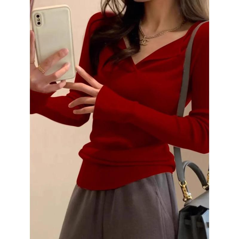 Temperament v-neck knitted sweater women's high-end sense slim-fitting inner base sweater autumn and winter pure desire versatile top