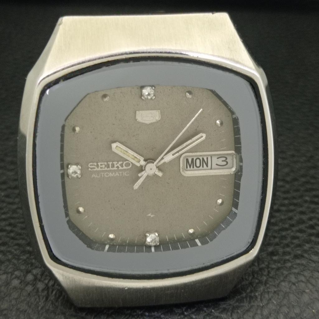 JAPAN VINTAGE SEIKO 5 AUTOMATIC 7009A MENS ORIGINAL DIAL WATCH a702115-5 R208-a702115