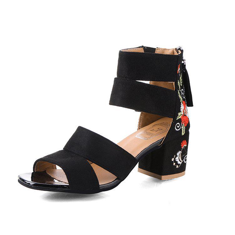 

2024 летние новые европейские и американские ретро-босоножки с вышивкой женские сексуальные туфли на толстом каблуке среднего каблука женские туфли с вышивкой и бахромой 35