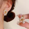 Niche Design Sense Fireworks Pearl Sweet Niche Stud Earrings Women French Retro Personality Versatile Fashion Commuter Earrings
