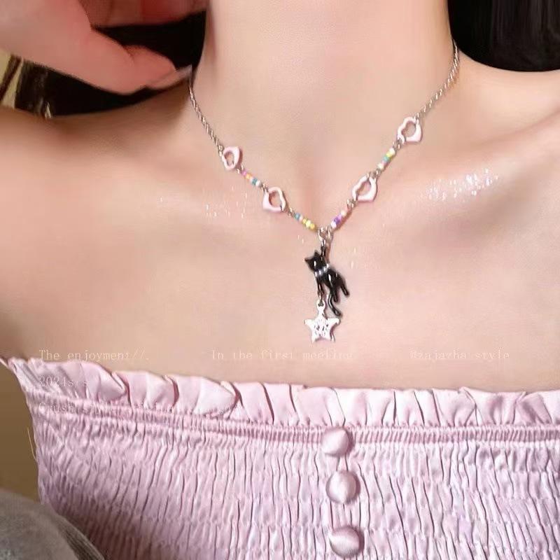 Cute Cartoon Cat Pendant Necklace Woven High-end Personality Necklace