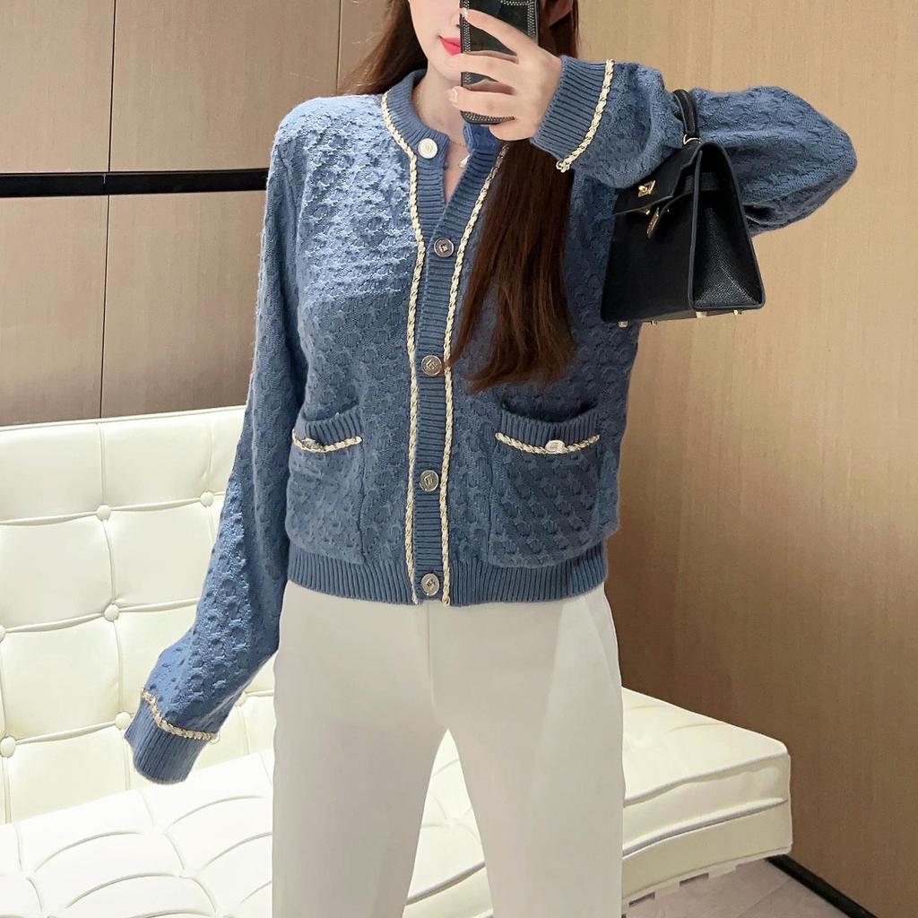 Elegant European Wool Knit Cardigan - Women's Short Round Neck Sweater with Metal Chain (Autumn/Winter)