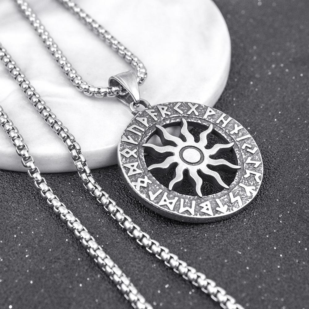 Retro Viking Round Sunflower Pendant Necklace for Men - Titanium Steel