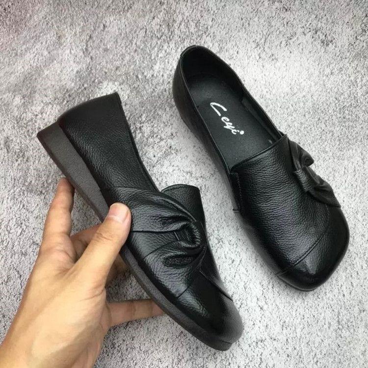 Middle-aged and Elderly Shoes Non-slip Plus Size Women's Shoes Flat Shoes Round Toe Soft Soles, Soft Leather Women's Single Shoes