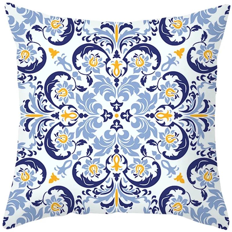 Home Decor Blue and White Floral Pattern Pillow Covers Pattern Cushion Cover Suitable for Sofa Bedroom Car Pillow Cover