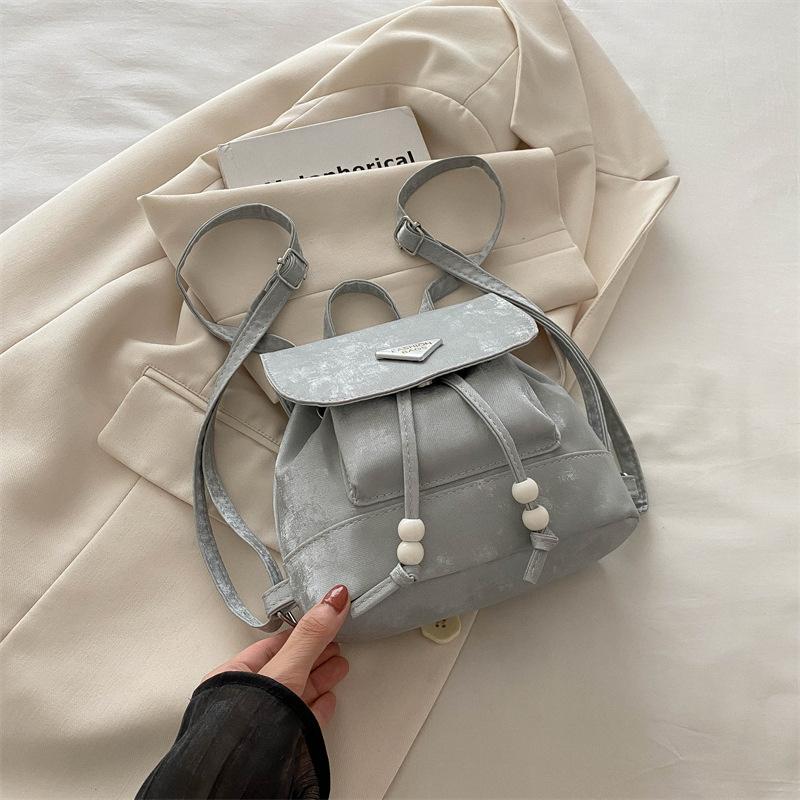 

2024 new Korean version niche beautiful fashion portable backpack personalized backpack trendy college style casual bag women срібний