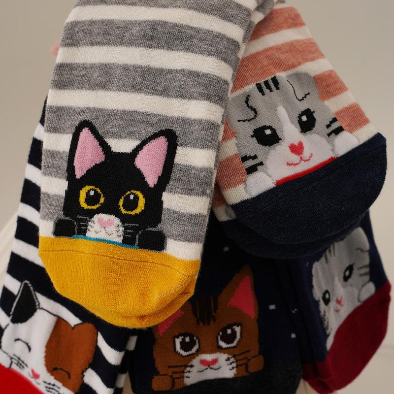 Cat Pattern Women Round Neck Cotton Socks Cute Fun Cartoon Printed Comfortable Sweat Absorbing Breathable Casual Socks