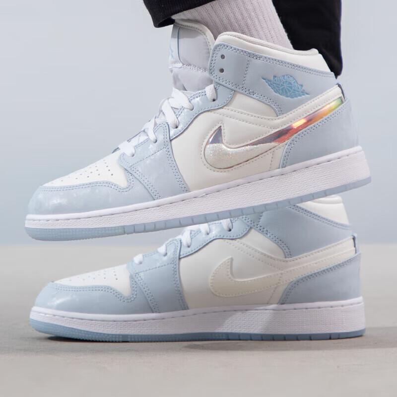 Jordan 1 Mid SE Glitter Swoosh GS FQ9117-400