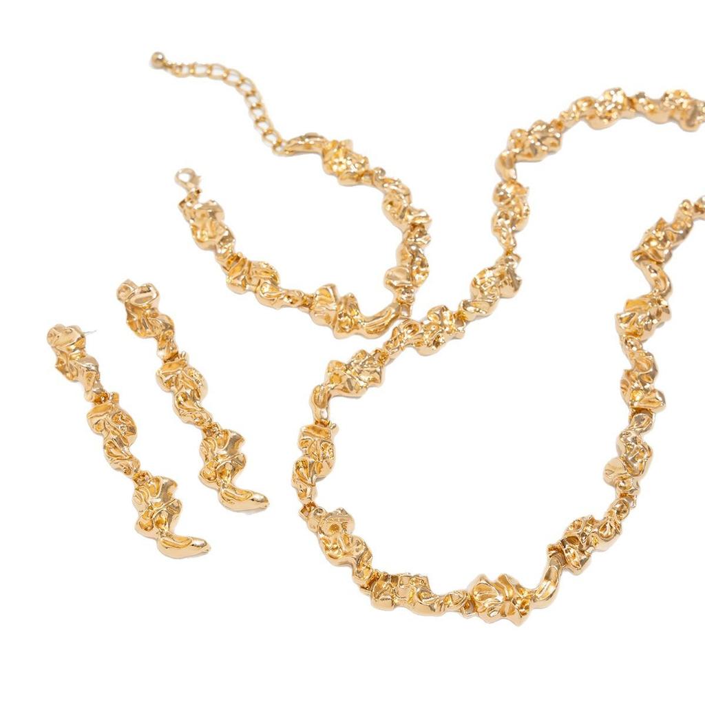 Wind Liquid Lava Metal Pleated Necklace, Fashionable Geometric Irregular Chain Collarbone Necklace