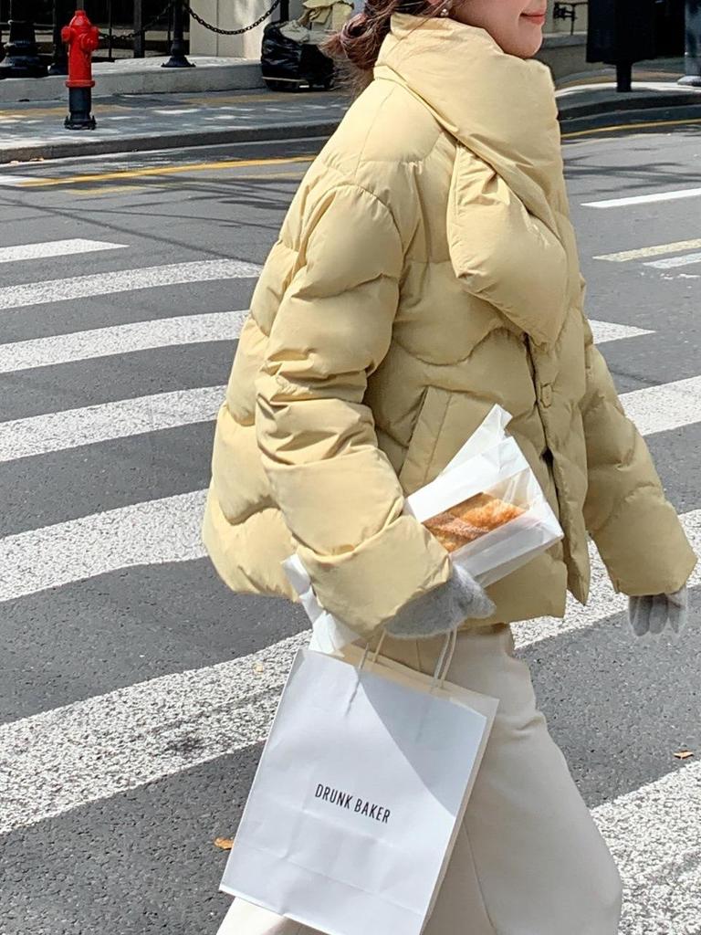 Women's Winter 2025 Scarf Collar Apple Button Down Jacket - Short Style, Sweet Petite White Duck Down Coat