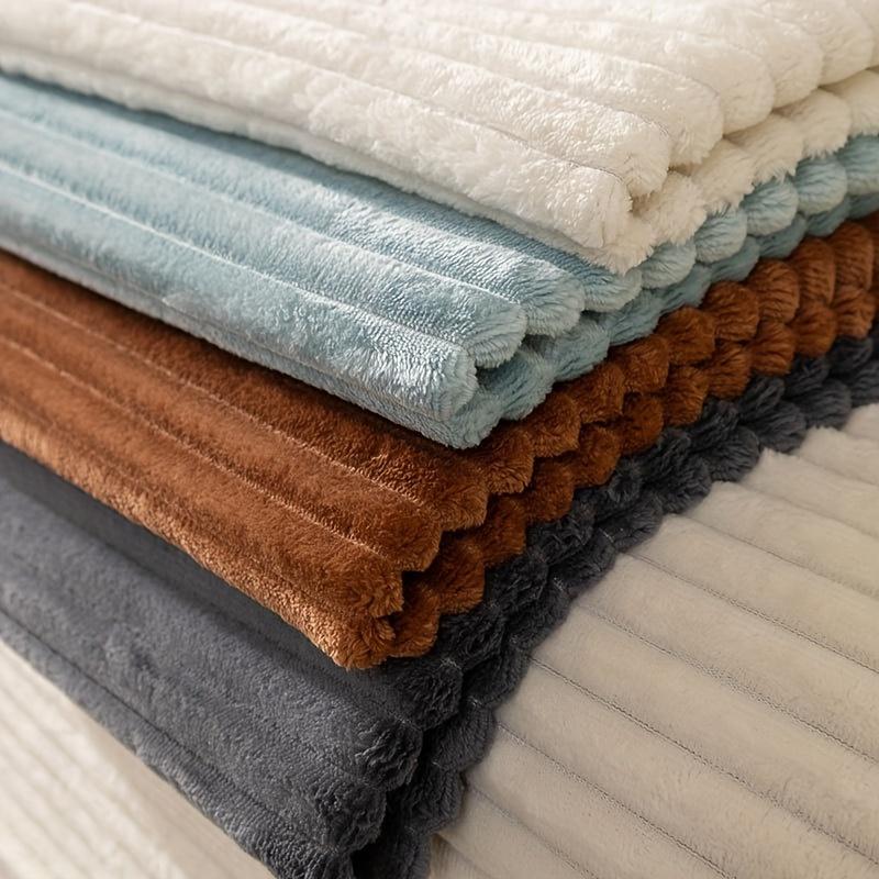 1 Piece Winter Straight Stripe Thickened Warm Plush Sofa Cover, Non-Slip Sofa Cover, Simple Modern Style Pet Dirty Resistant Non-Slip Sofa Cover