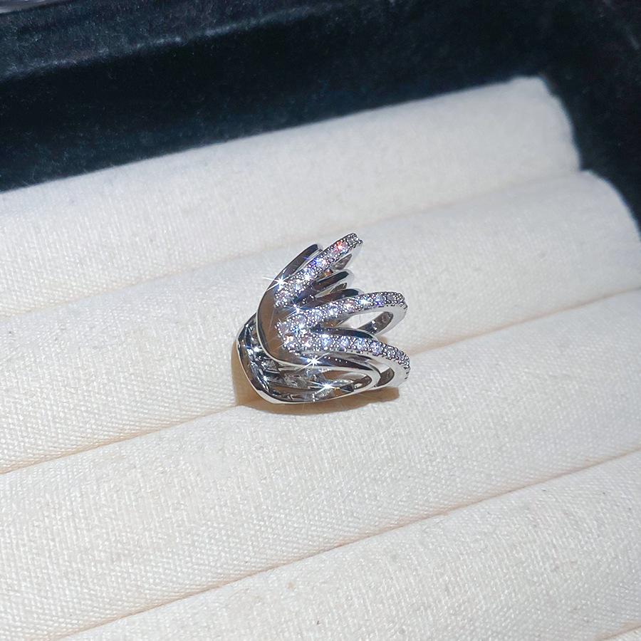 Korean zircon pearl earrings for women without earholes, simple daily earbone clips, light luxury earrings and earrings.