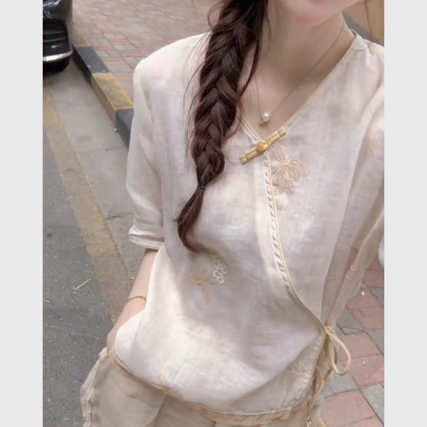 

Белая вышитая рубашка высокое чувство 2025 супер огонь топ роскошный топ M [Recommended below 50kg]