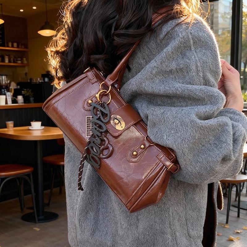 Retro Single-shoulder Crossbody Bag with Large Capacity for Daily Commuting and Tote Bag