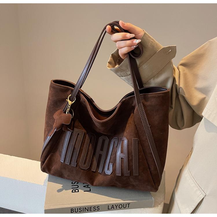 Autumn and Winter Retro Large-capacity Bag Women's 2024 New Fashion Commuter Shoulder Bag Suede Matte Tote Bag
