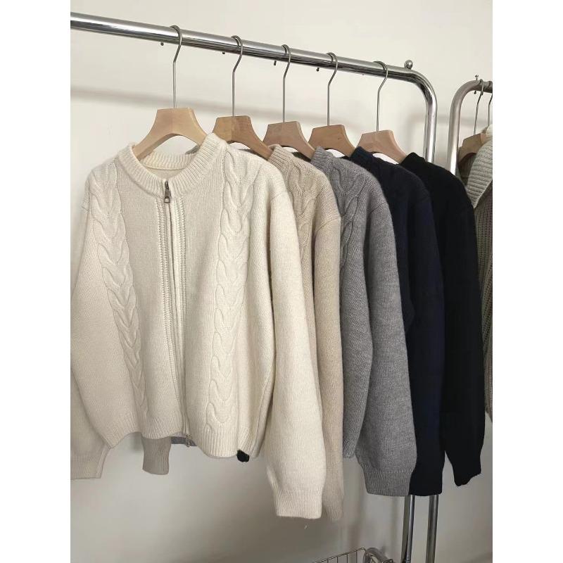 

Simple style design zipper twist sweater jacket women s autumn and winter new versatile solid color knitted sweater One Size чёрный