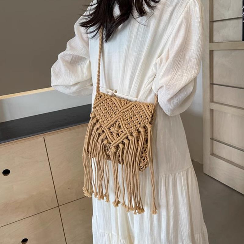

Woven bag 2025 spring and summer new fashion straw bag crossbody bohemian fringed seaside beach women s bag хаки