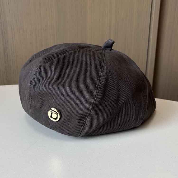 Metal Buckle Letter Mark Beret Female Japanese Literary And Artistic Painter Hat Solid Color Casual Versatile Pumpkin Hat