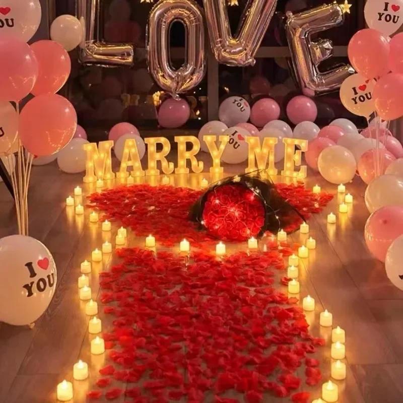 The Wedding Room Is Decorated With Simulated Rose Petals, The Proposal Is Arranged With Romantic Wedding Flowers, Creating A Romantic Atmosphere