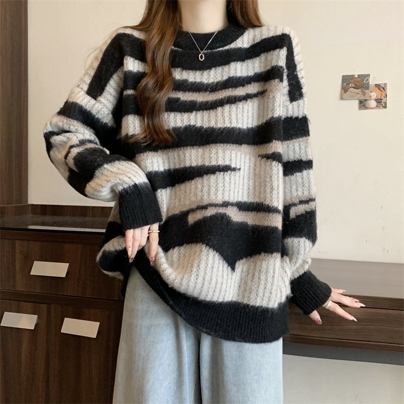 Plus-Size Women's Loose and Lazy Style Color-Block Zebra-Print Knit Pullover Sweater with Design Sense for Autumn