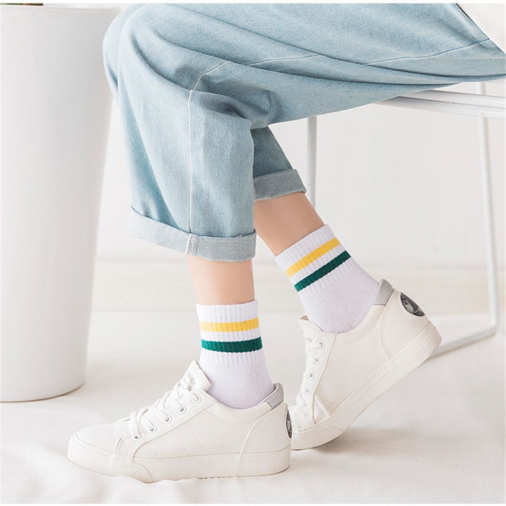 New Fresh Women Men Two Bars Socks Striped Sport Socks Korean Medium Tube Socks