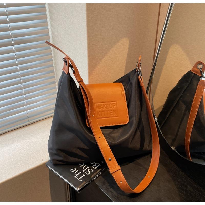 Fauler Wind Tragetasche Damen neue plissierte Mode Schulter Messenger Bag Pendler lässig vielseitig