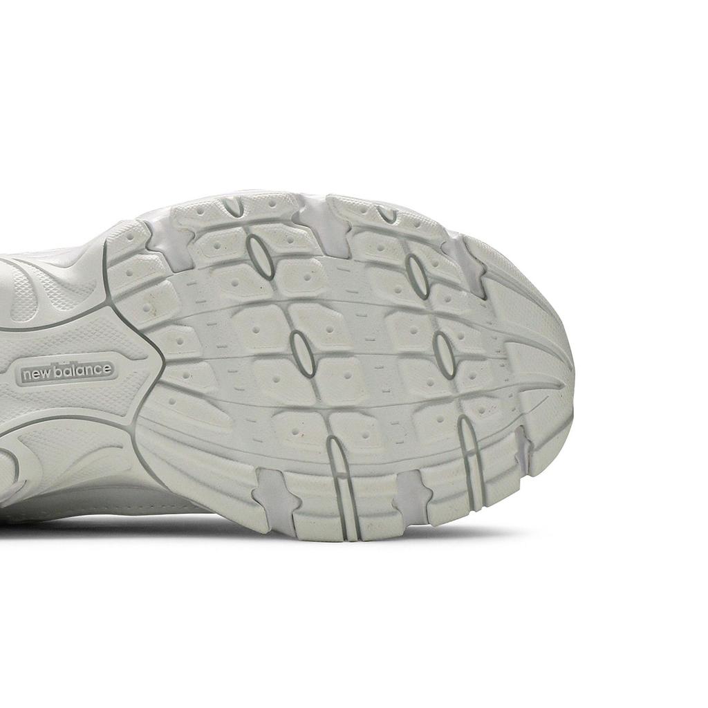 New Balance 530 'White Silver Metallic' (Unisex) White / Silver Metallic Running Shoes MR530FW1