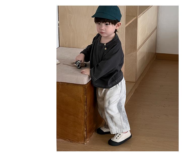 Dziecięcy Jesień 2025 Nowy Zestaw T-shirtu z Okrągłym Dekoltem i Dżinsów - Chłopięca Odzież Jesienna w Stylu Koreańskim