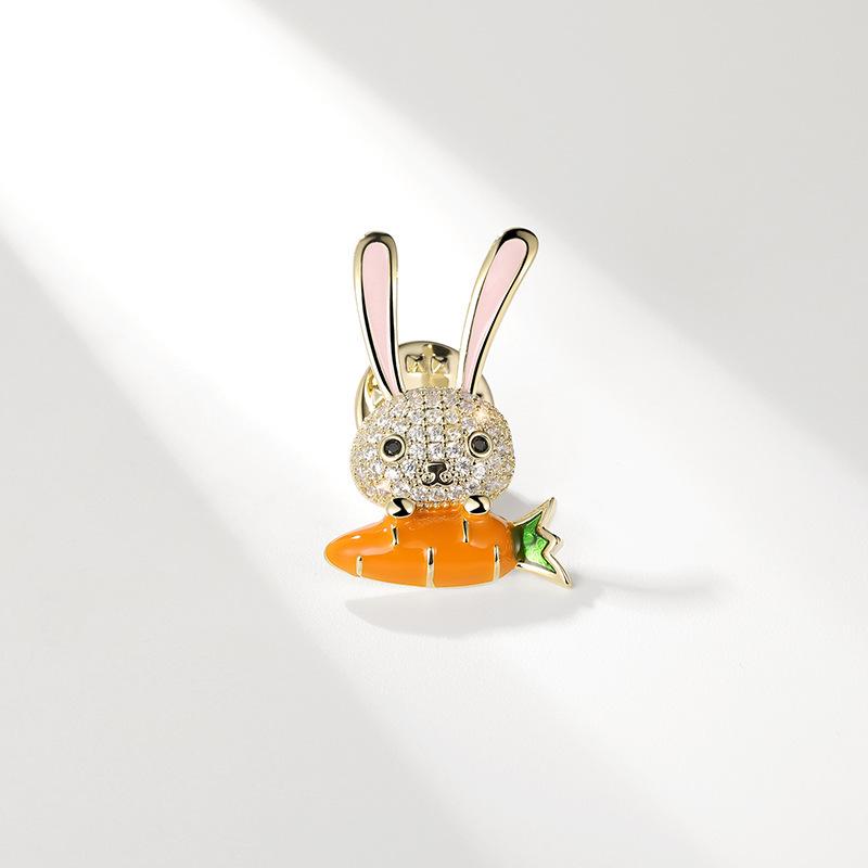Bo Xin Yun High-End Cute Cartoon Carrot Rabbit Zircon Brooch – Anti-Exposure Lapel Pin