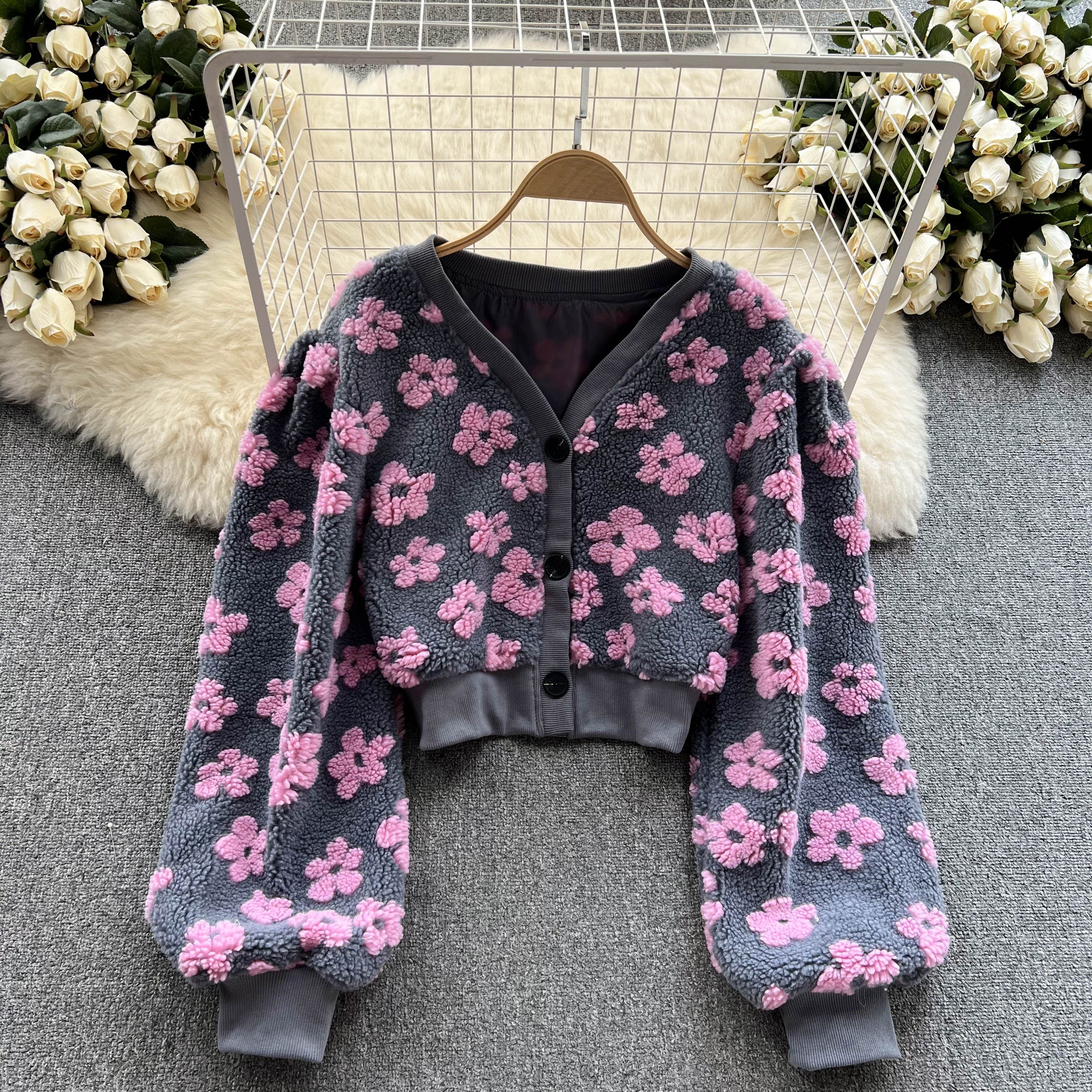 

Жаккардовый вязаный дизайн в стиле ретро с v-образным вырезом и милым цветочным принтом, универсальный свитер ярких цветов