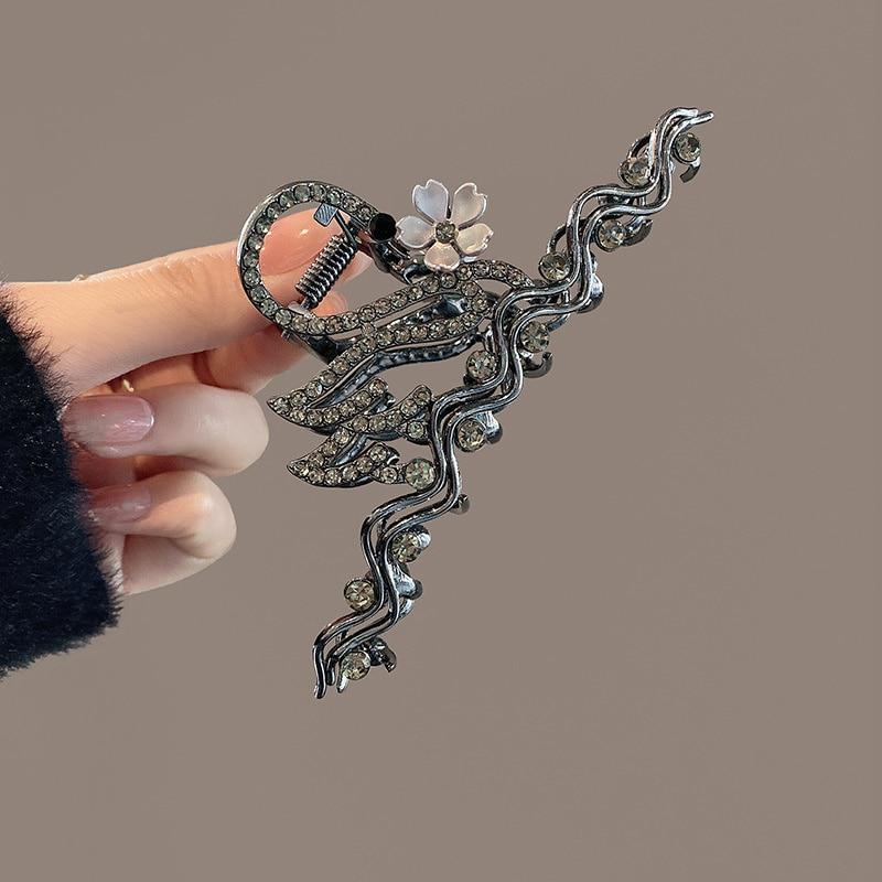 New Fashion Rhinestone Tassel Hair Claw Clips Vintage Butterfly Star Bow Hair Clips For Women Hair Accessories Hairgrips Jewelry