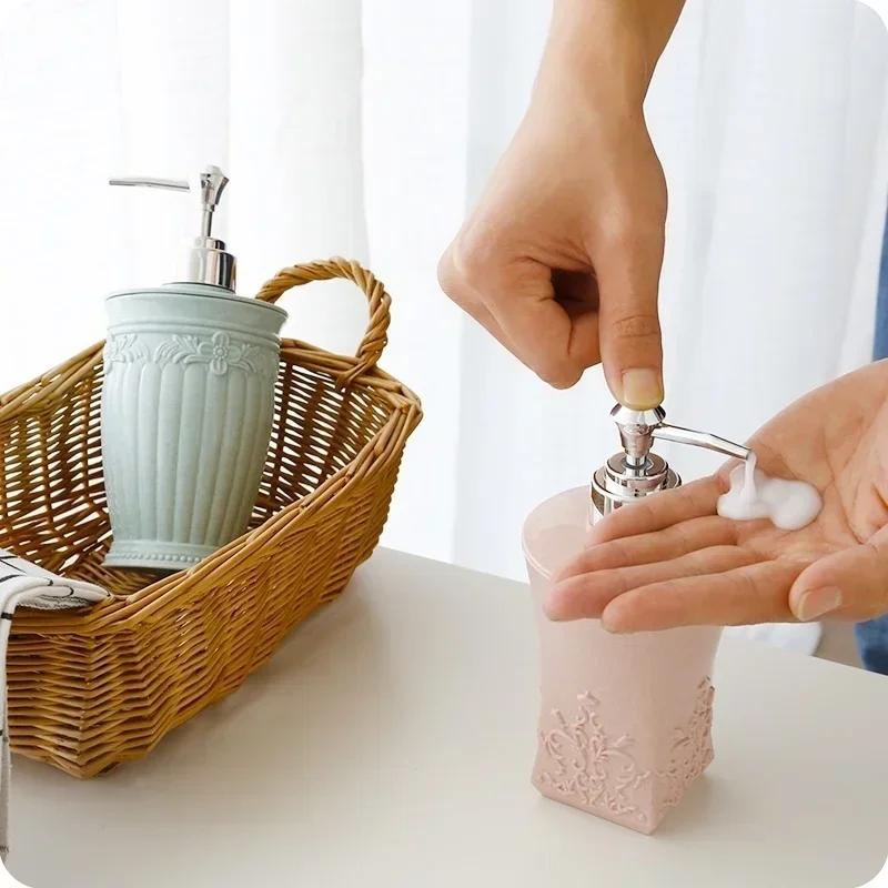 1Pcs European Carved Bath Gel for Household Hotels Body Lotion Dispensing Bottle Shampoo Empty Bottle Press Bottle Lotion Bottle