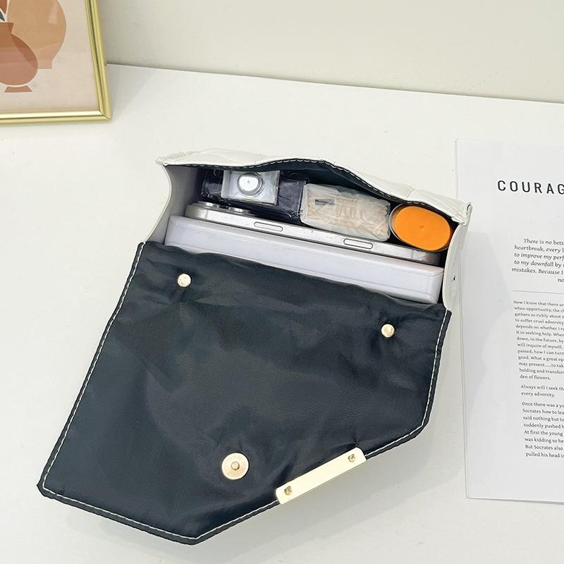 Fashion small bag women's summer new shoulder messenger bag texture is now popular portable small square bag women