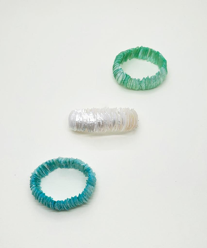 Sickfumedot Shell Chip Bracelet - 3 Colors
