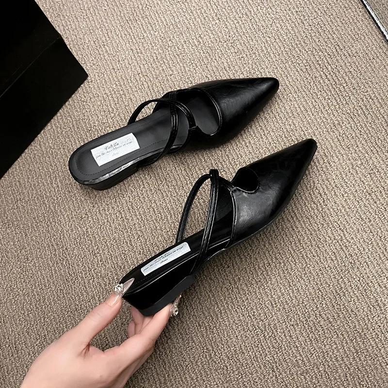 2025 Summer New Low Heel Slippers Close Toe Outdoor Mules Casual Pumps Street Style Woman Sandals Slip On Half Slippers Loafers