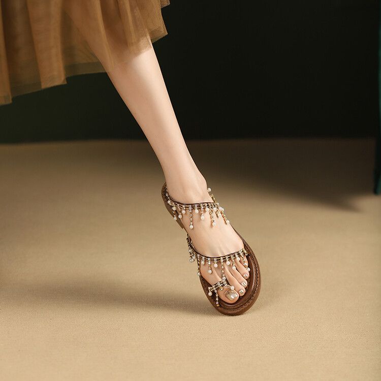 Rhinestone Flat-soled Sandals Female 2025 New Vacation Seaside Xishuangbanna Toe Round Head Roman Shoes Fairy