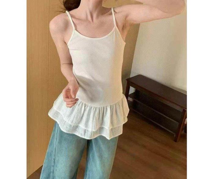 

Женская белая майка-топ с оборками и кружевной отделкой - приталенная, многослойная летняя одежда Small