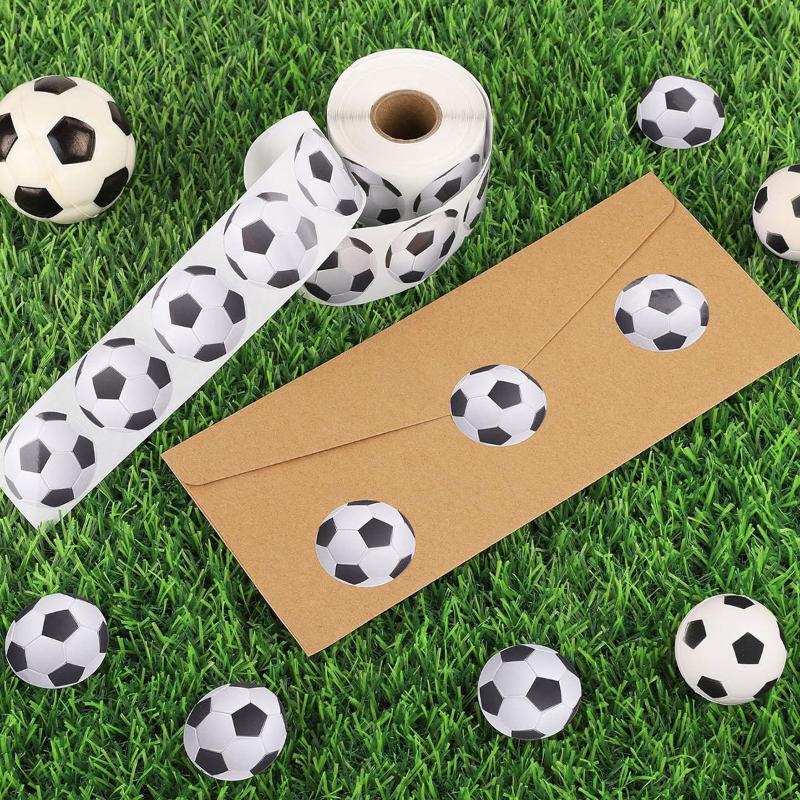 500 Pcs/Roll Footballs Soccers Basketball Sport Stickers 2.5Cm/1.0'' 16 Designs Decals Diy Adorn Gifts For Various Packaging