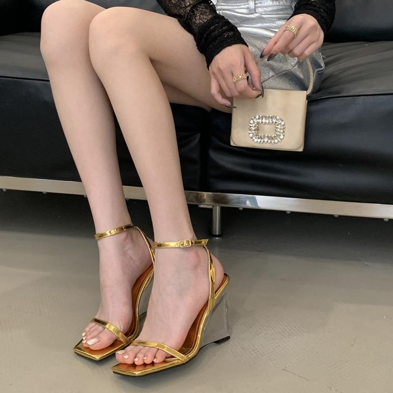 Square head open-toed transparent crystal high-heeled women's shoes wind spring and summer new one-word buckle with wedge heel sandals