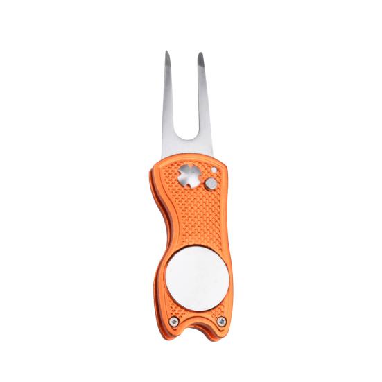 Horquilla de golf con función de succión magnética, tamaño compacto, portátil, marcador de bola de alineación de putt magnético, herramienta de reparación de divot de golf plegable