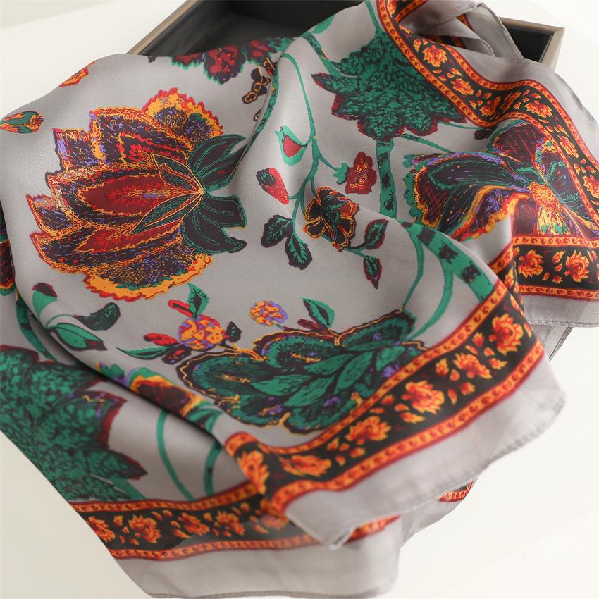 New Retro Flower Silk Scarf Sunscreen Shawl Romantic Flower Scarf Simulation Silk 71cm Square Scarf Professional Scarf Women