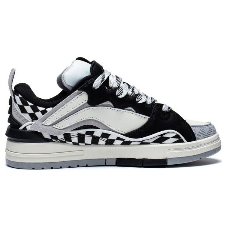 Li Ning Weiwu Golden Durable Breathable Low-Top Skate Shoes Women skate shoes Black White AECS074-8